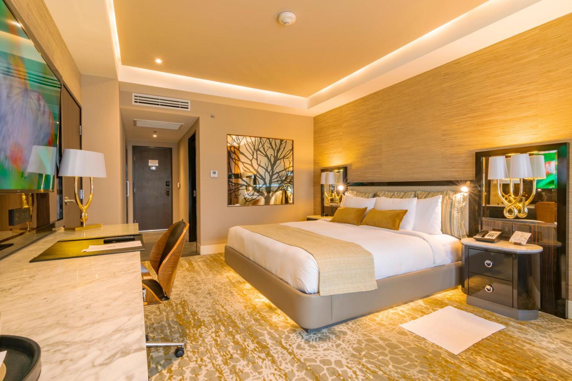 K Tower Boutique Hotel By Lucerna Tijuana Bagian luar foto