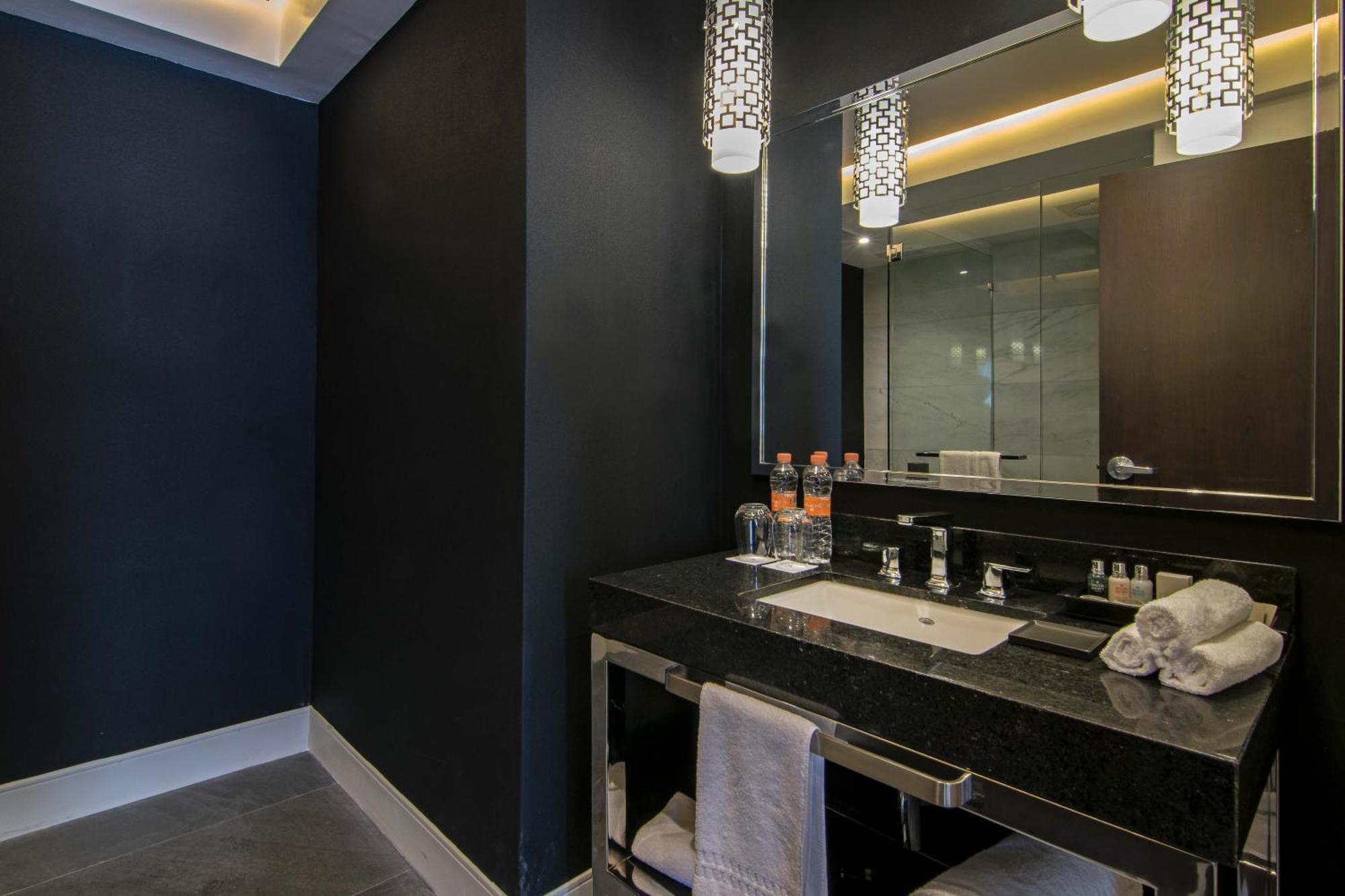 K Tower Boutique Hotel By Lucerna Tijuana Bagian luar foto