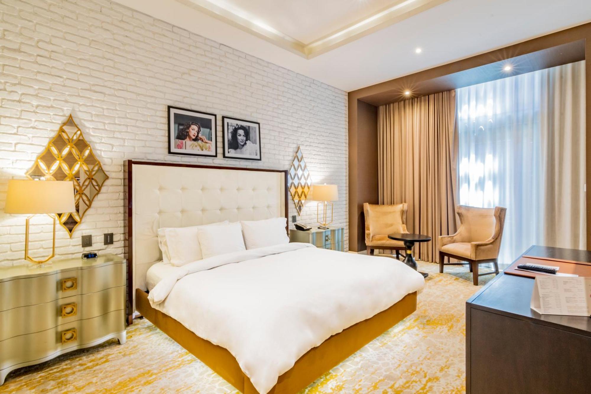 K Tower Boutique Hotel By Lucerna Tijuana Bagian luar foto