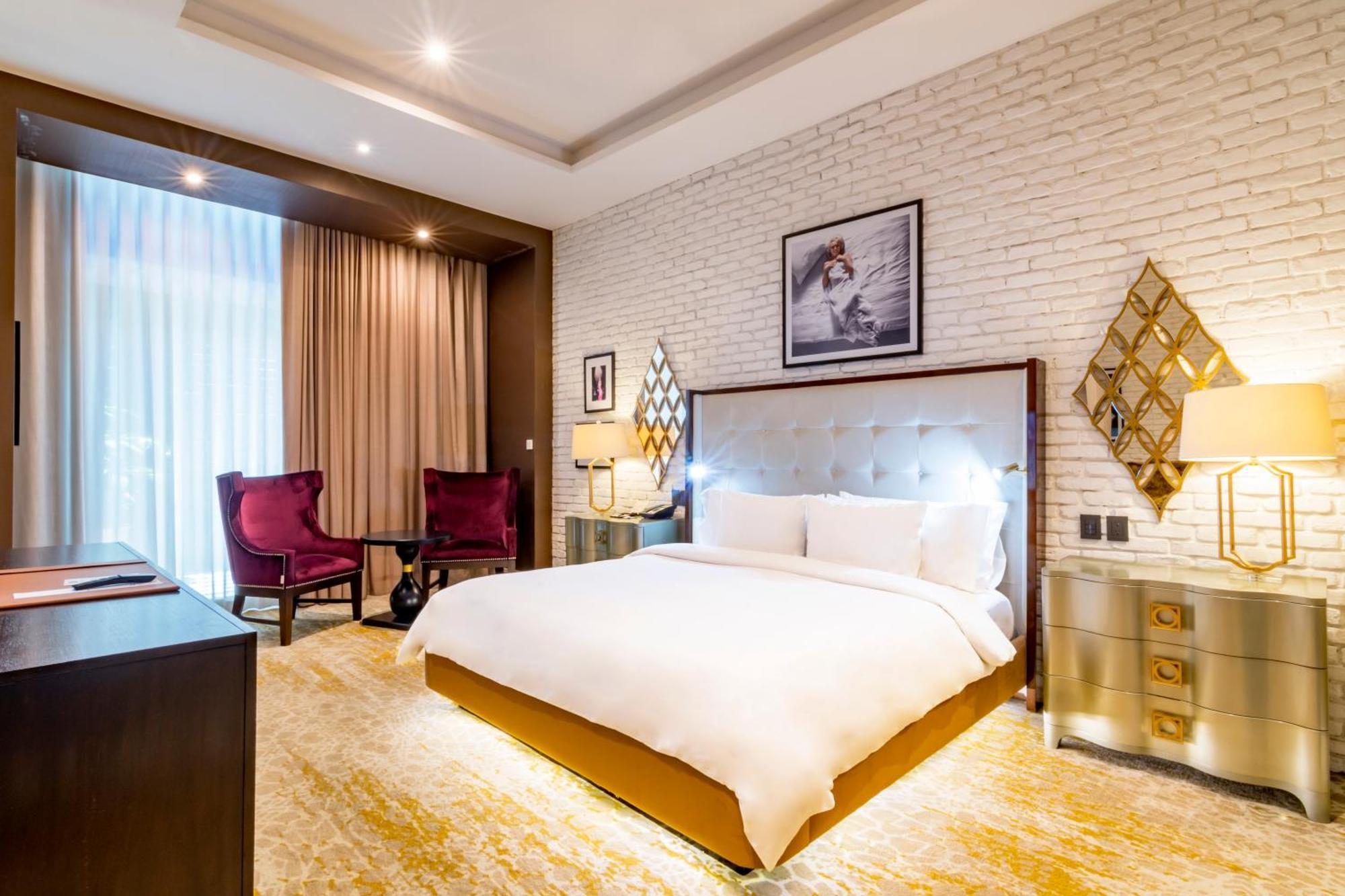 K Tower Boutique Hotel By Lucerna Tijuana Bagian luar foto