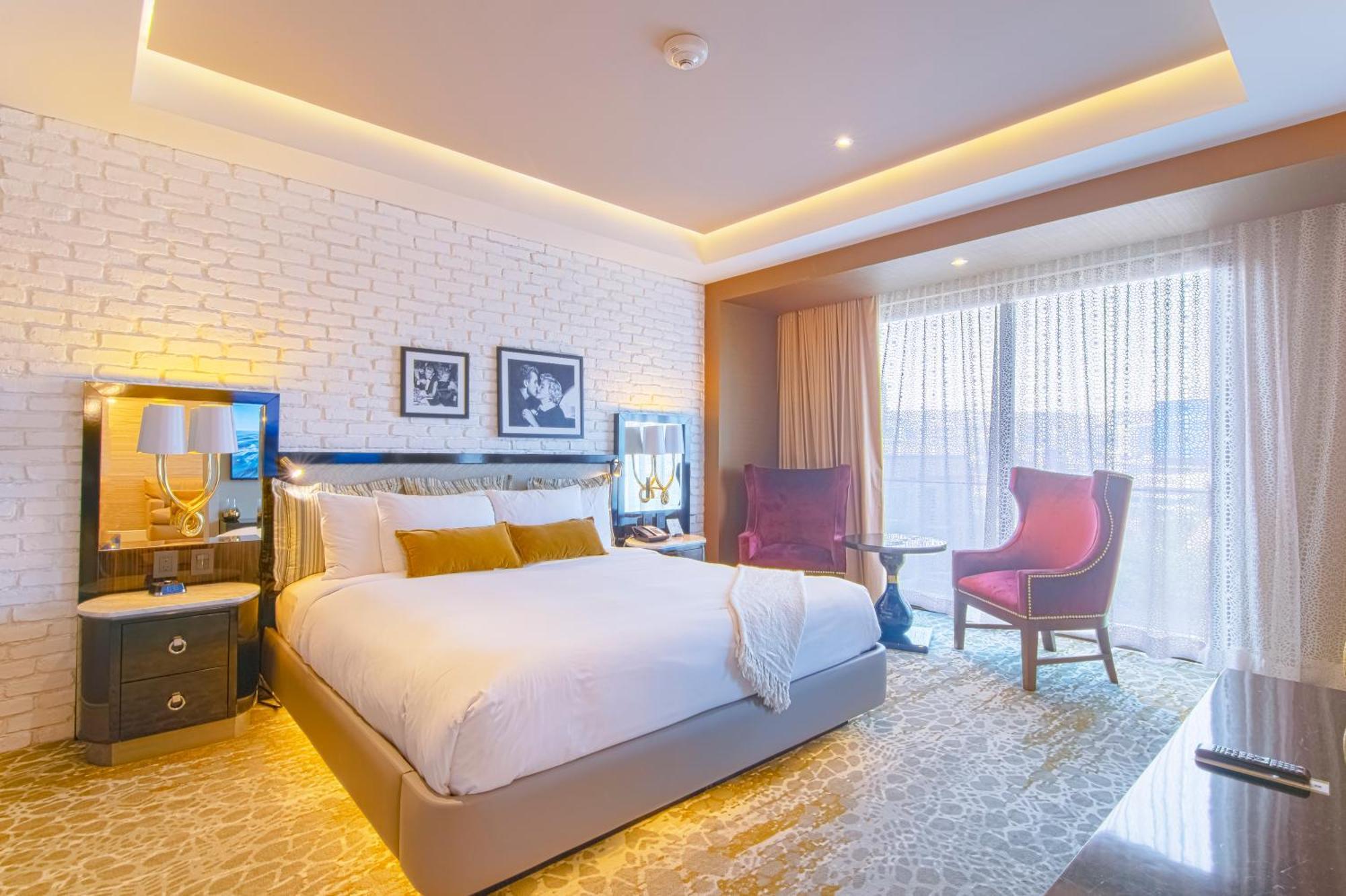 K Tower Boutique Hotel By Lucerna Tijuana Bagian luar foto