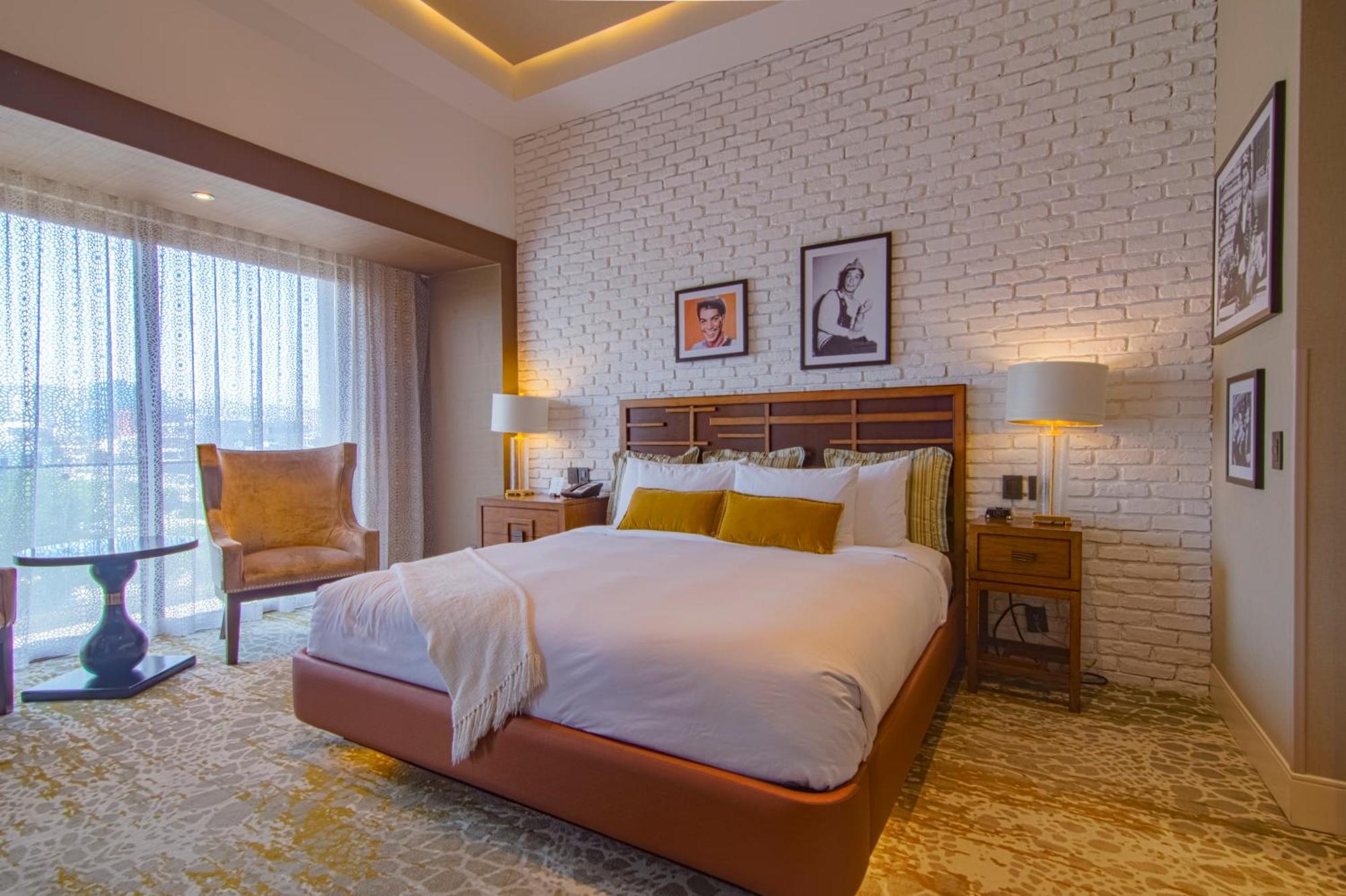 K Tower Boutique Hotel By Lucerna Tijuana Bagian luar foto