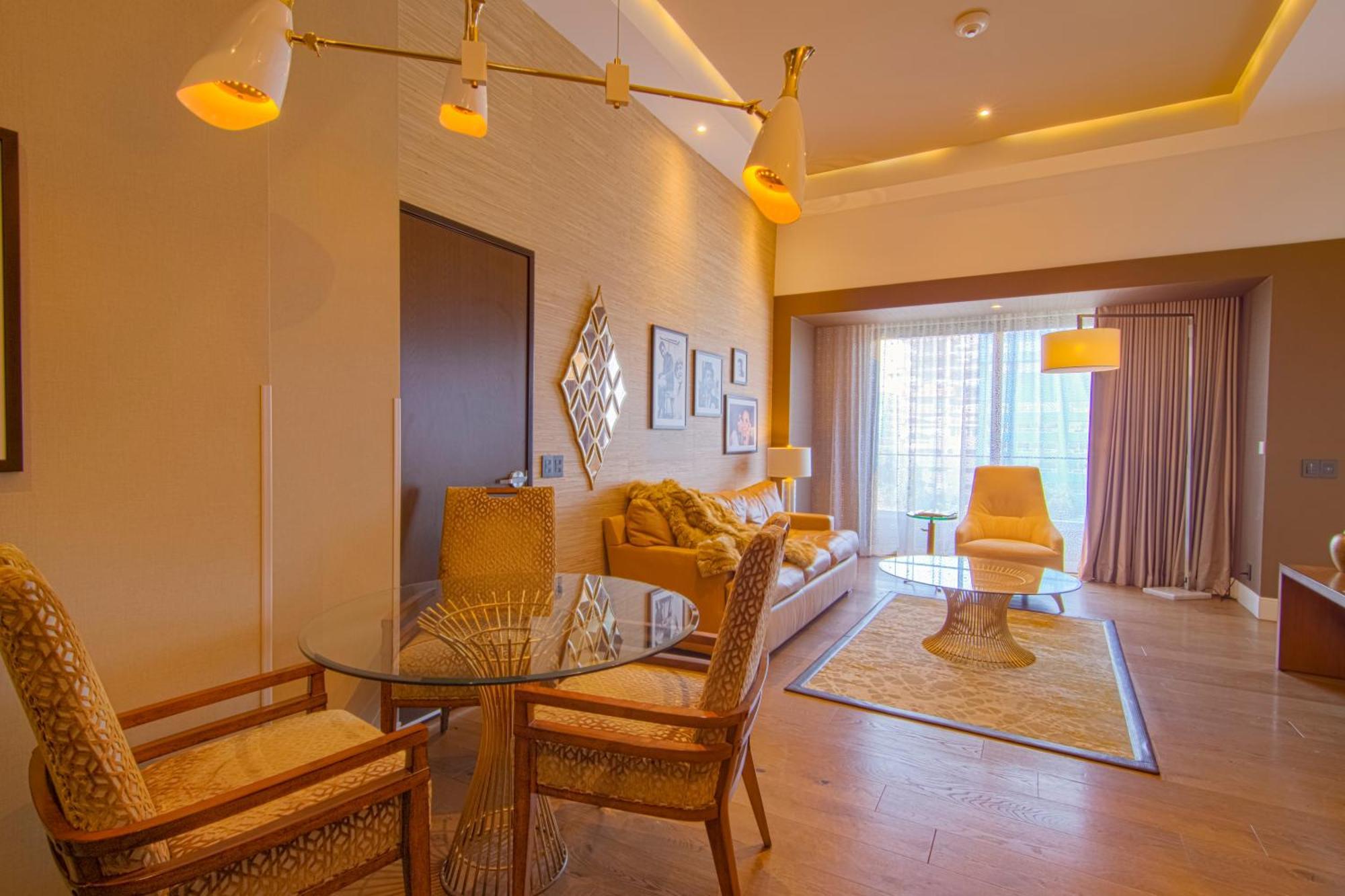 K Tower Boutique Hotel By Lucerna Tijuana Bagian luar foto