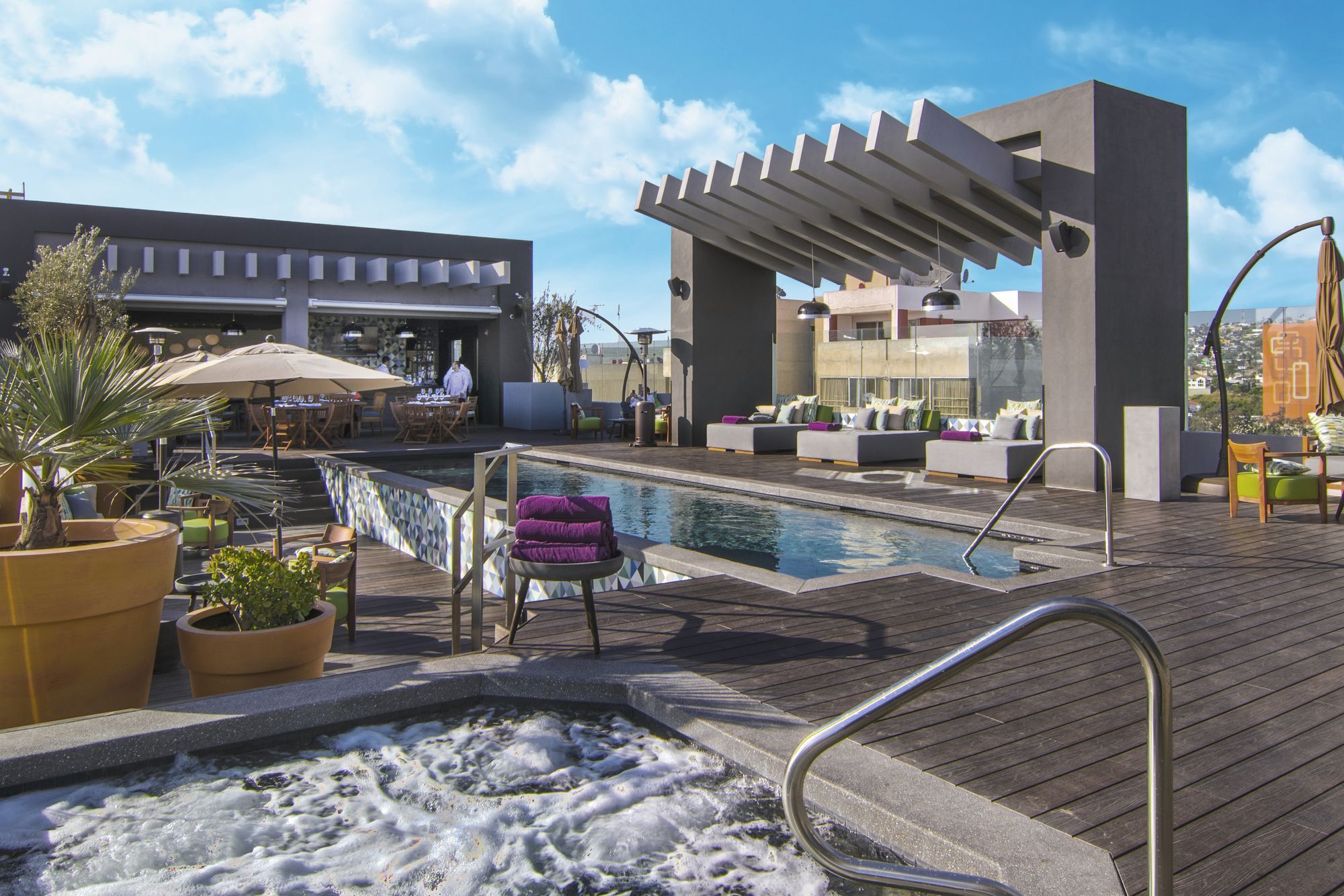 K Tower Boutique Hotel By Lucerna Tijuana Bagian luar foto